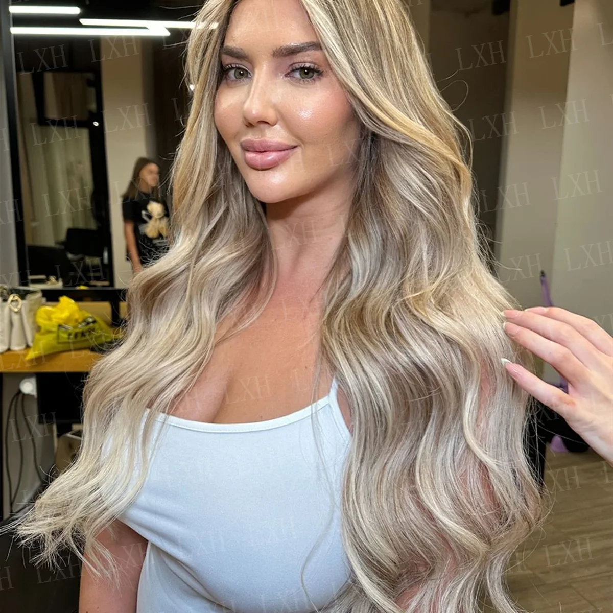 Natural Body Wave 24Inch Highlight Blond HD Lace Frontal Wigs Hair Pre Plucked Transparent Hair Wigs For Women Deep Part