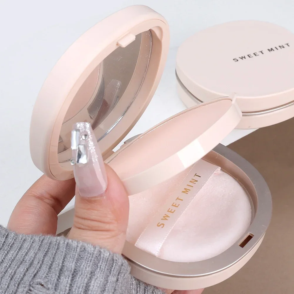 Waterproof Pressed Powder Transparent White Brighten Oil Control Concealer Lasting Natural Face Makeup Setting Powder Cosmetic