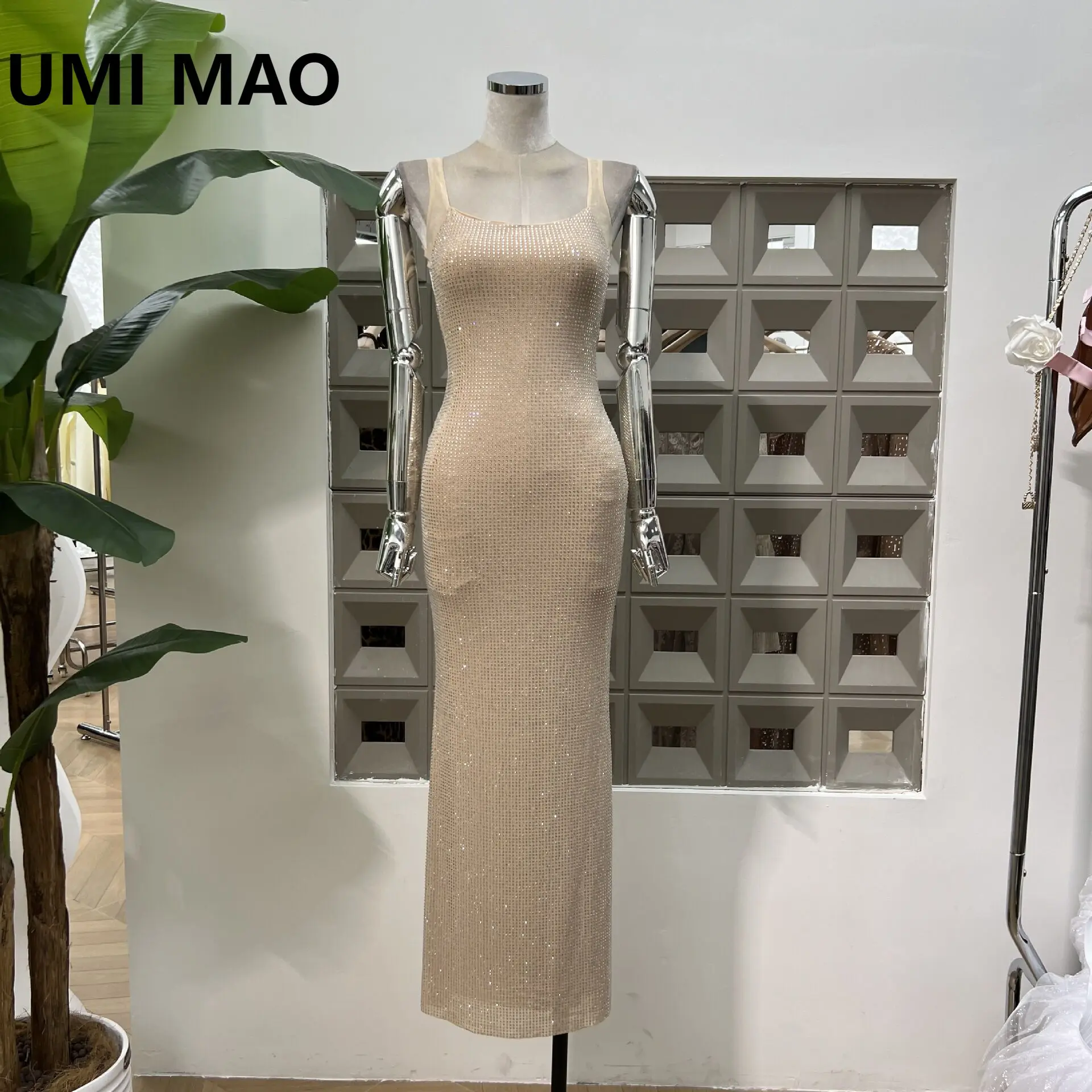 UMI MAO облегающее сексуальное платье во французском стиле с квадратным вырезом и открытой спиной, с блестящими стразами для банкета, элегантное