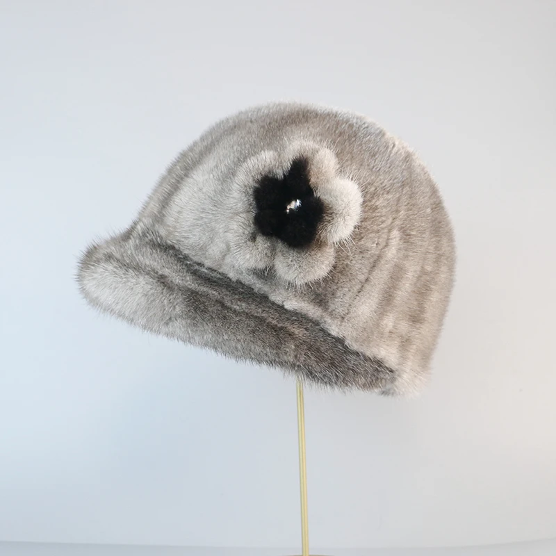 

For Women Winter Avoid Wind And Snow Good Quality Female Mink Peaked Cap Small flower duck tongue cap