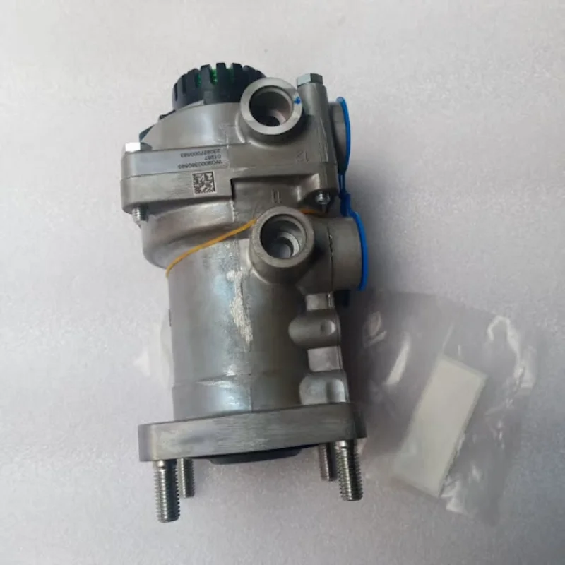 WG9000360589 HOWO T5G Foot Brake Valve 12.5bar