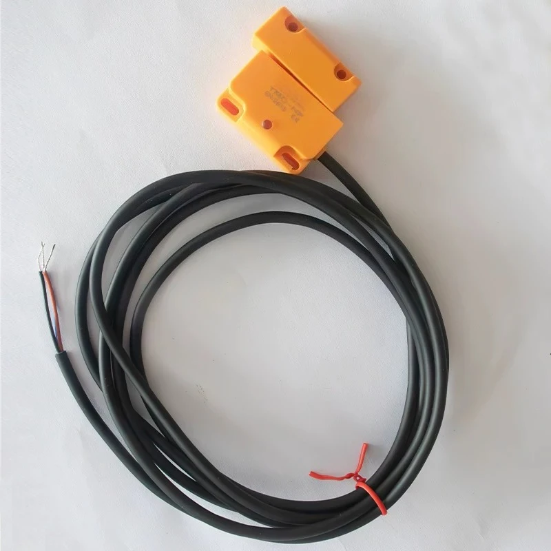 

Non-contact magnetic coding safety door switch Industrial door magnetic two-way output cascade