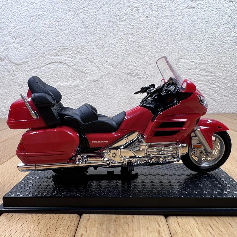 Aleación fundida a presión para adulto, modelo de motocicleta de alta resistencia, 1:24, ala dorada 2004, Colección clásica, exhibición estática,