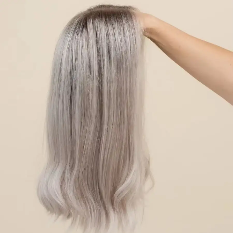 perruque-lace-front-synthetique-blond-argente-13x4-coupe-bob-courte-ondulee-raie-au-milieu-ligne-de-cheveux-realiste-raie-au-milieu-avec-racines-cendrees