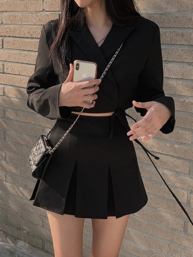 

Faionable Комплект костюма с высокой талией и поясом. Женский комплект из двух предметов для поездок на работу. Юбка и блузка. Комплект осенне-весенней одежды.