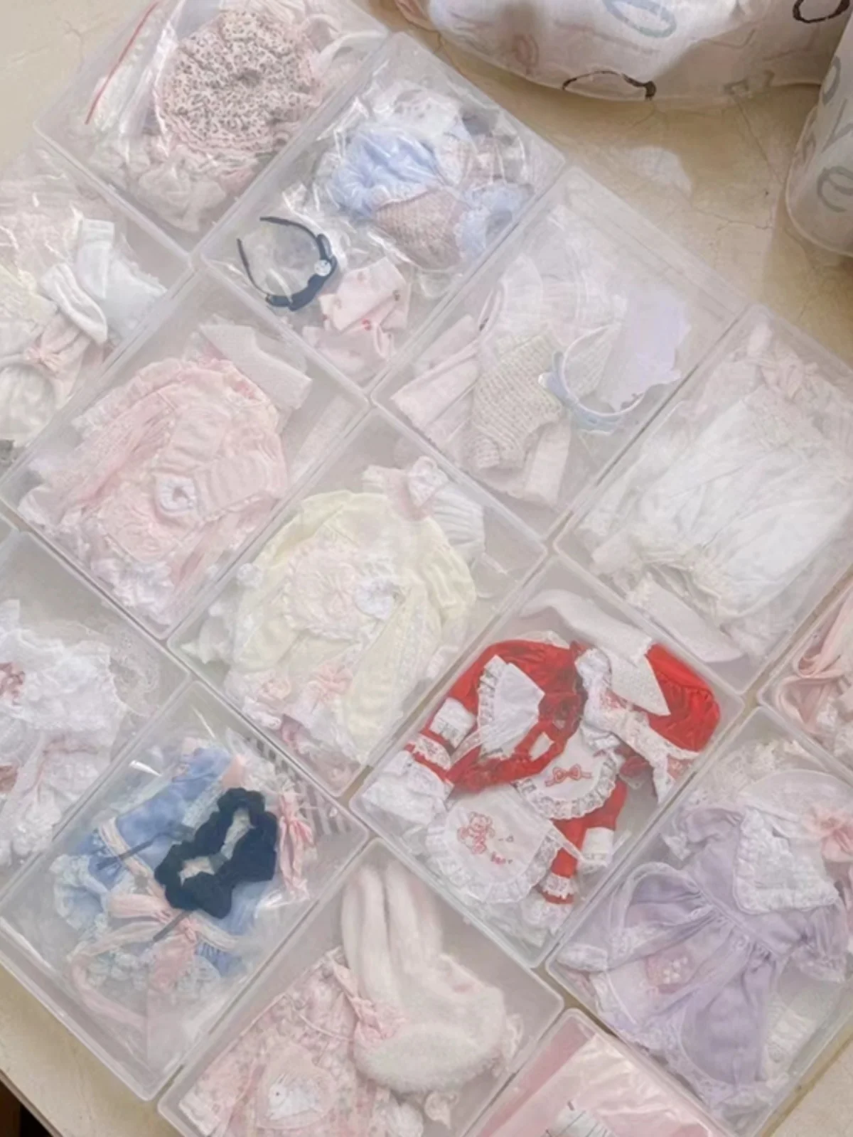 

Transparent Cotton Doll Clothes Storage Box Dustproof Display Organizer for 5cm 20cm 30cm Dolls Toy Figure Storage Box