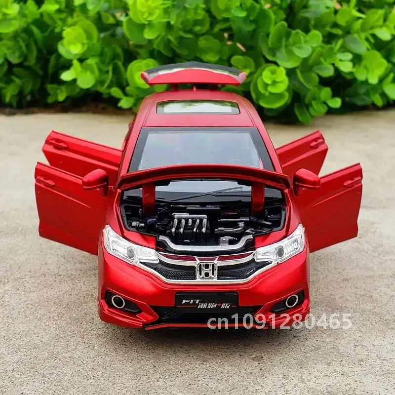 Simulación exquisita Diecasts y vehículos de juguete Honda Jazz Fit GK5 CheZhi 1:32 colección de aleaciones modelo con rieles/Motor/coches/bicicletas