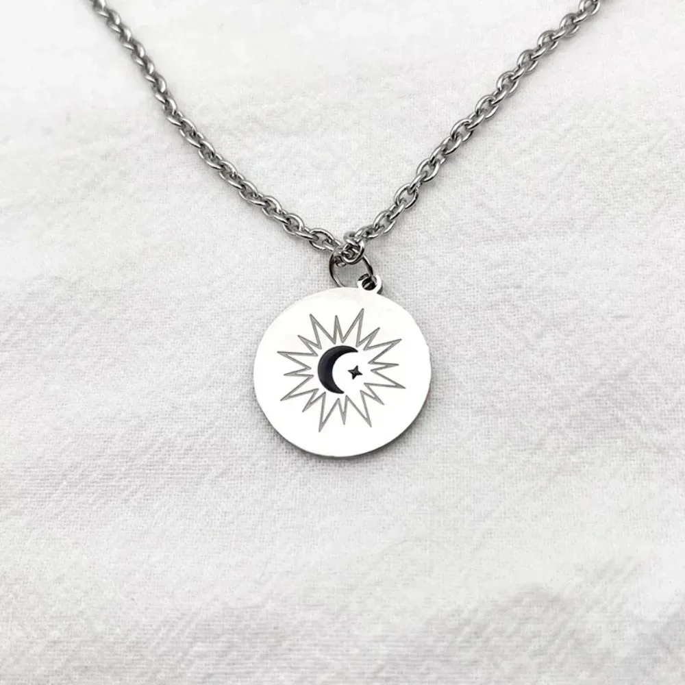 Minimalist Personality Trend Moon Star Round Pendant Necklace Couple Street Niche Jewelry Accessories Birthday Gift