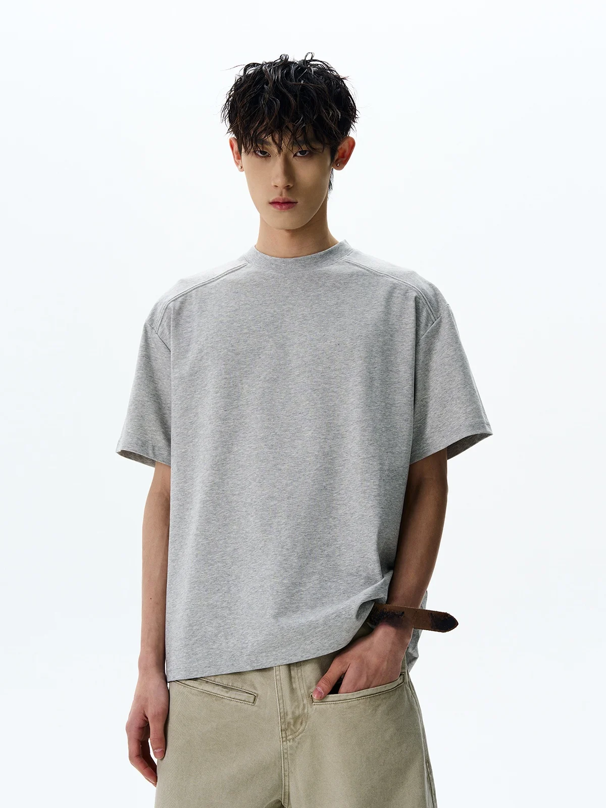 

American Retro Cleanfit Deconstructed ort Sve T-irt Versatile High-End Boxy Fit round Ne Basic Sle Summer Wear