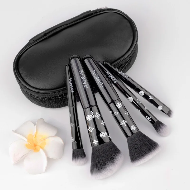 فرشاة ماكياج البدلة Tools5Mini Soft Powder Foundation Brush Eye Shadow Brush أدوات التجميل المحمولة للمبتدئين