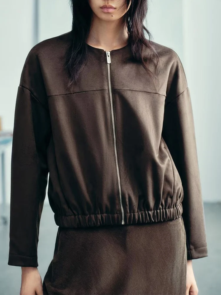 

Новая женская мода в европейском стиле, универсальный темперамент, простая однотонная замшевая куртка с круглым вырезом и эффектом