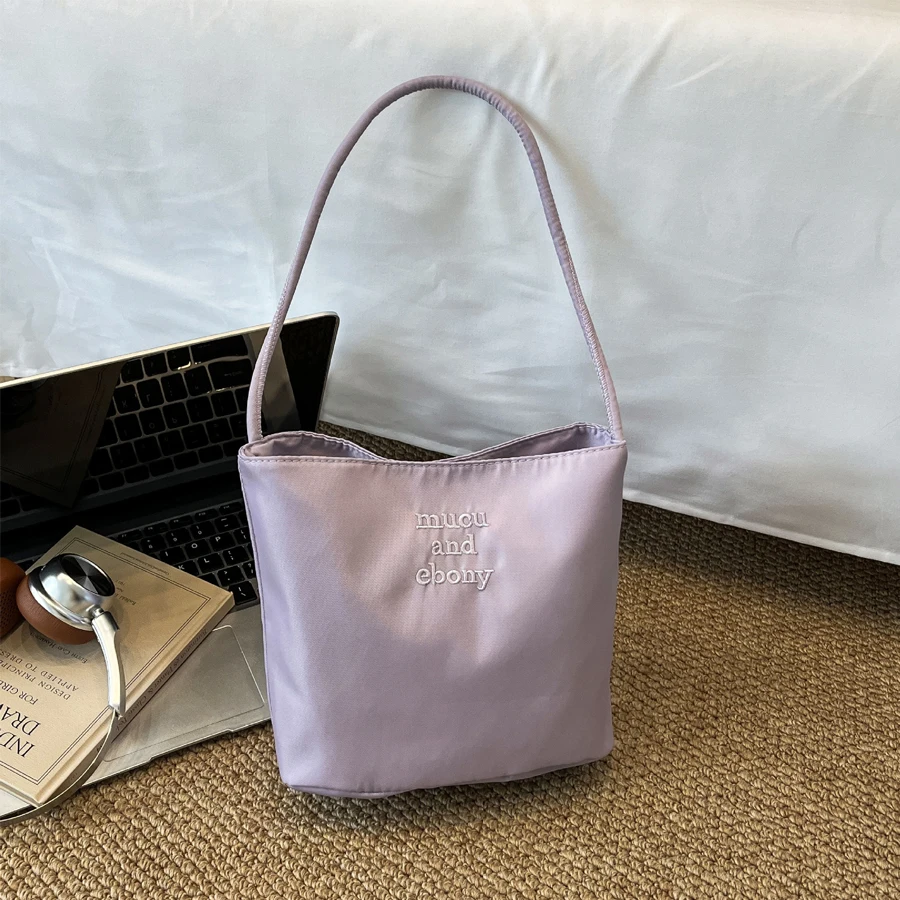 Women Embroidered Small Square Bag, Bucket-Shaped Nylon Fashion Trendy Commuter Bucket Bag, Portable Single-Shoulder Bag