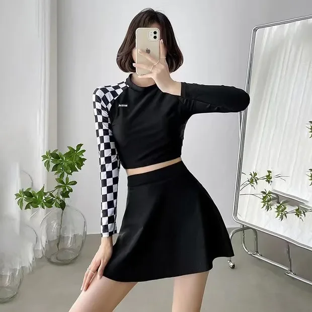 Two Piece Fashion Checkerboard Bikini Women\'s Long Sleeved Covering Belly Split Conservative Dress Style Gathering Swimwear