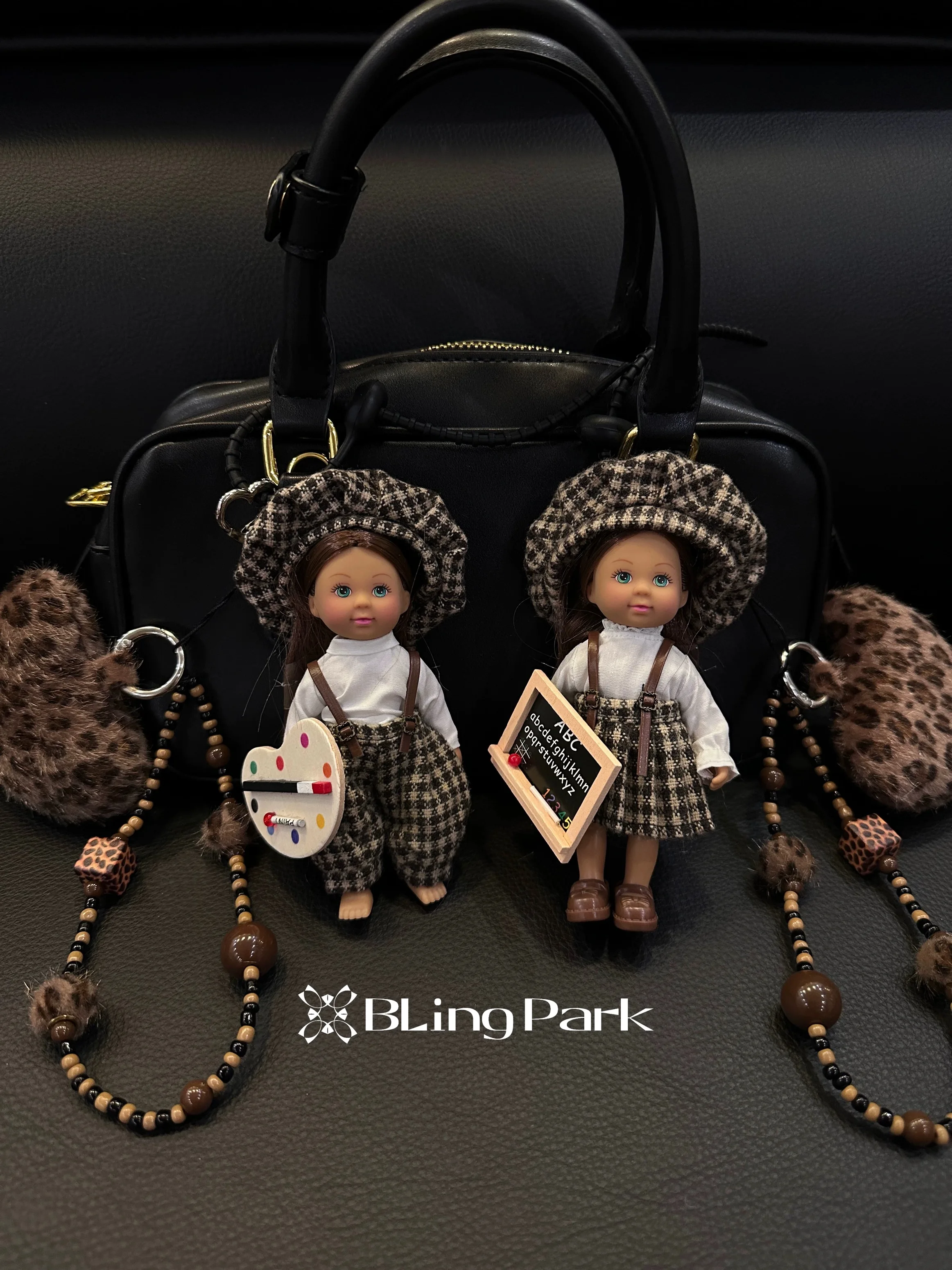 

Original Design Autumn Winter Bag Pendant Ins Korean Version Cute Retro Small Painter Leopard Love Girl Princess Doll Keychain