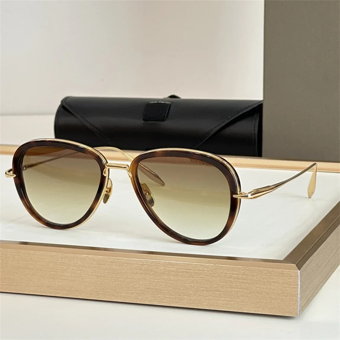 Top Quality Luxury Mens And Womens Sunglasses PERPLEXER -TWO DTS406 Titanium Designer Eyeglasses UV400