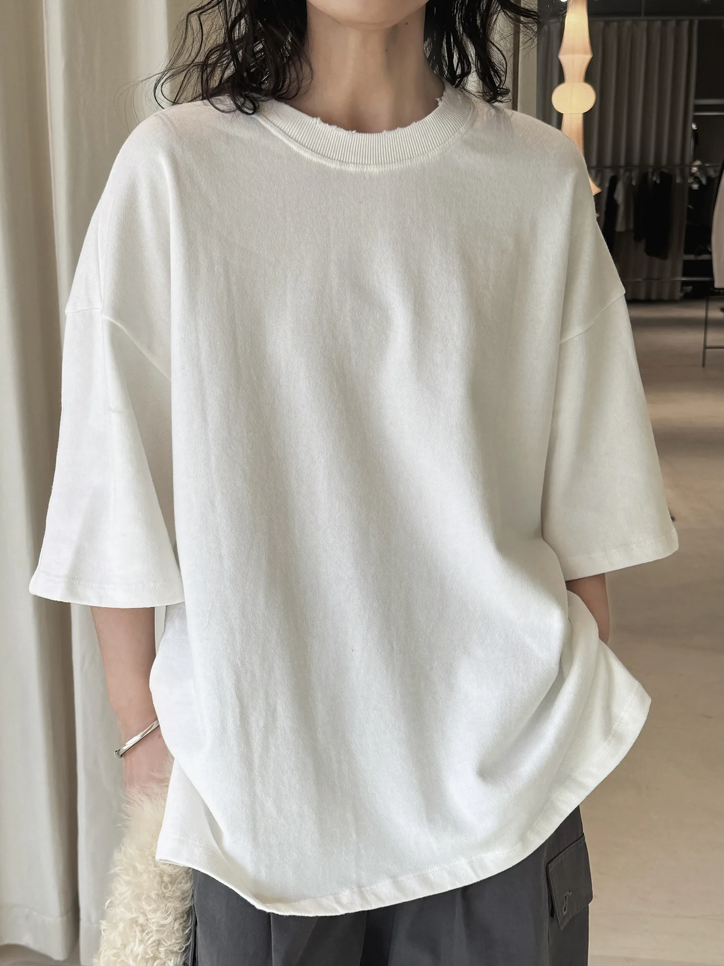 Early spring new Korean style simple and fashionable round neck off shoulder large edition fleece T-shirt loose top for women