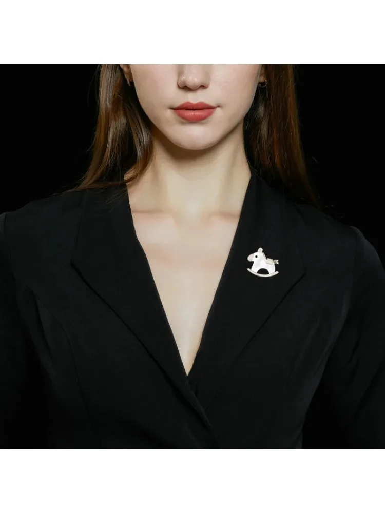 قذائف طبيعية جديدة، دبابيس كرتونية لطيفة، دبابيس حلوة وفريدة من نوعها، فساتين، معاطف، إكسسوارات، مجوهرات الأزياء النسائية