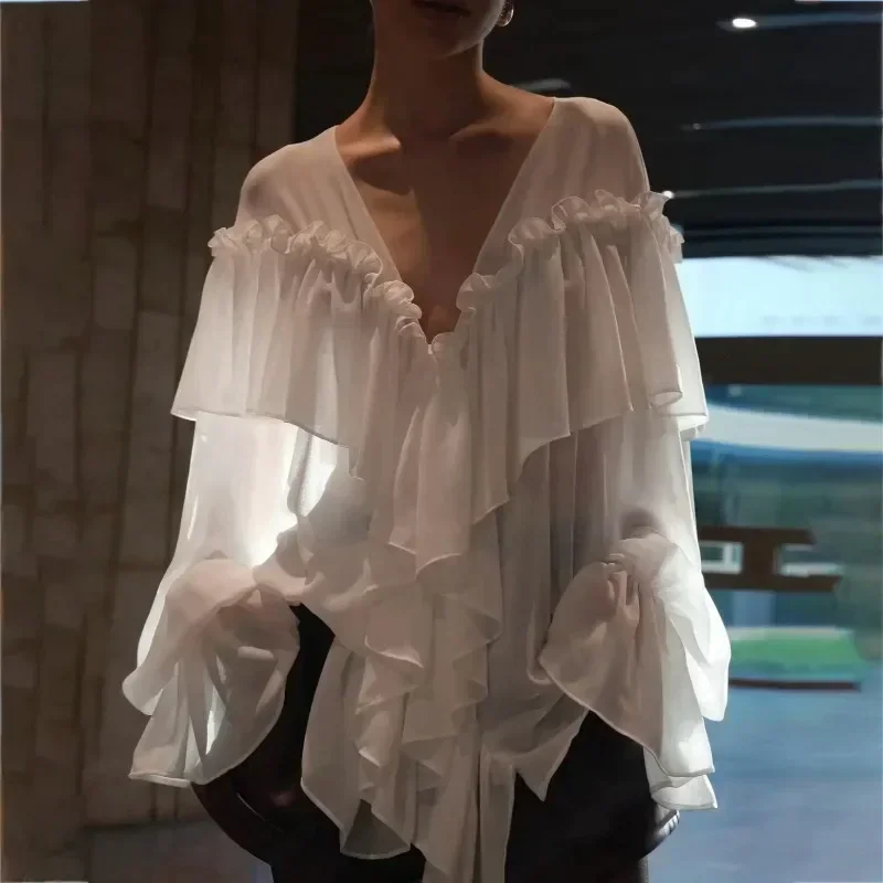 

2025 Early Spring New High-end Design Fungus Edge Chiffon Shirt Women's Loose V-neck Solid Color Niche Top