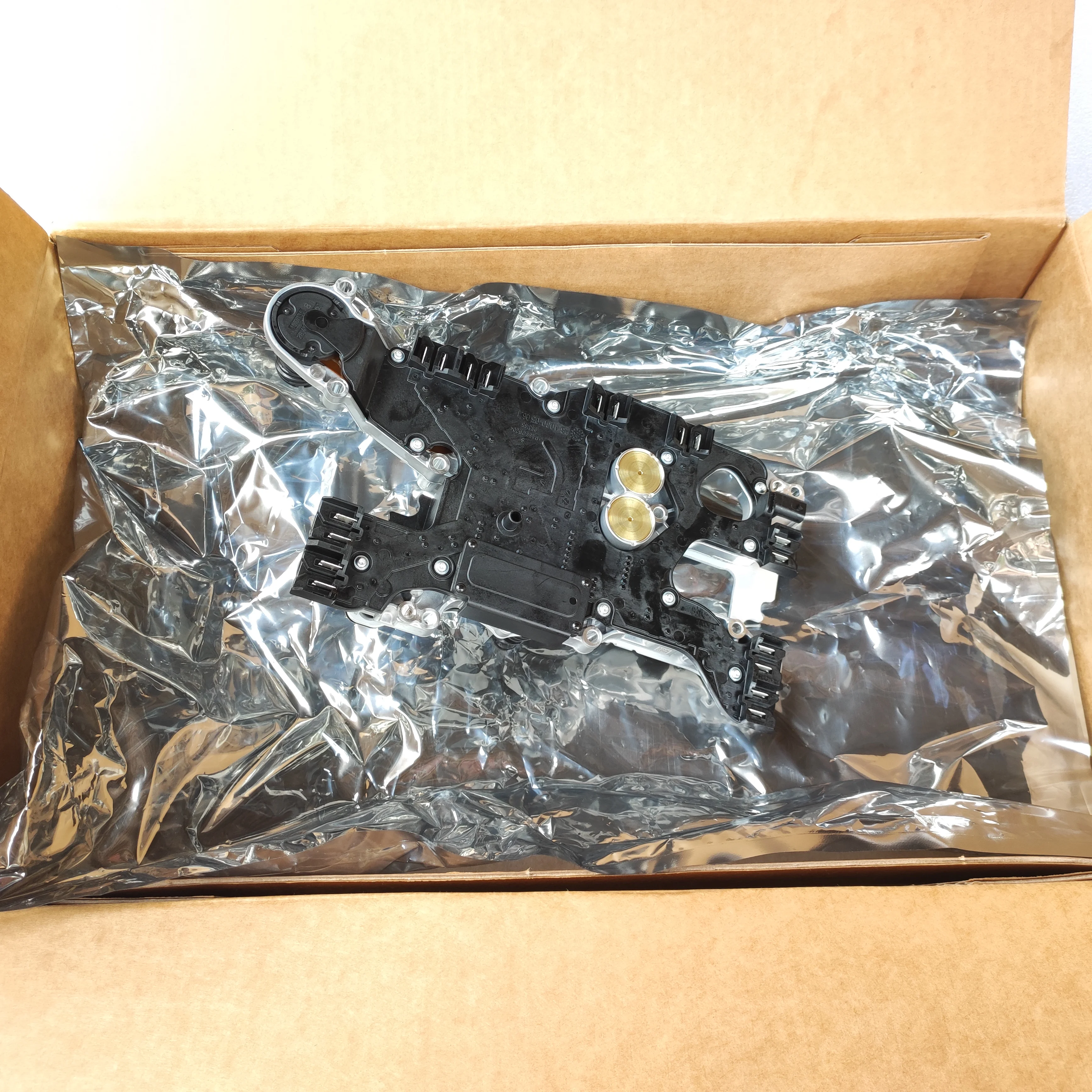 

100%brand new 724.0 transmission control unit A0002703900 A246960018 suitable for Mercedes Benz K7A240 F-DCT TCU TCM 4-pin 5-pi