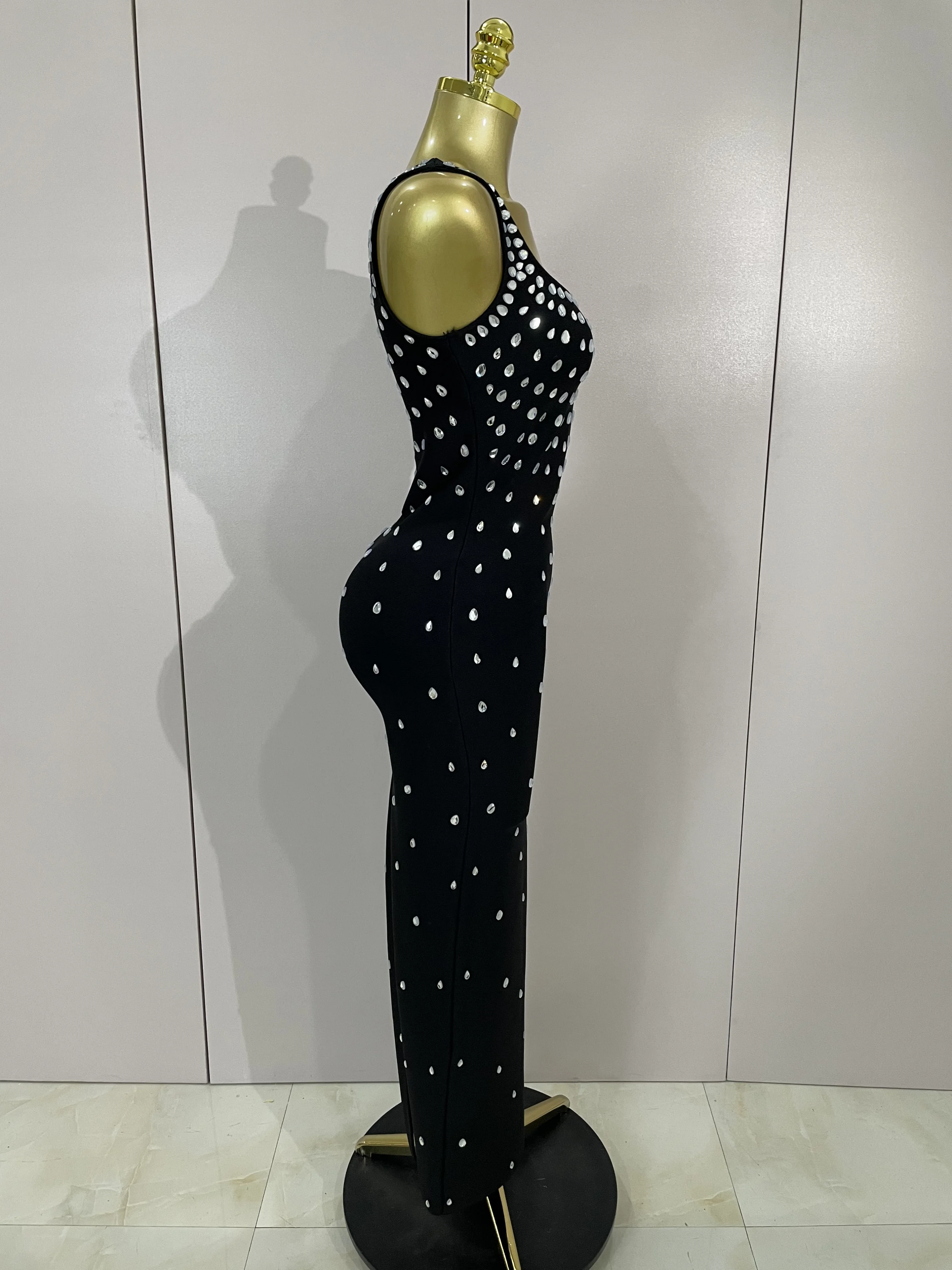 Vestidos elegantes de cumpleaños, vestido largo ajustado sin mangas con diamantes de lujo, vestido de fiesta de graduación de noche para celebración de calle alta