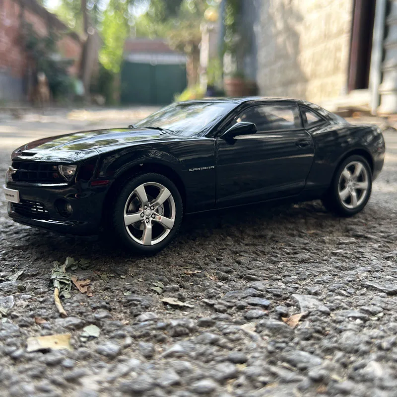 1:18 Original Scale Model,GM Chevrolet Camaro 2016,Paint With Defect,Diecast Model for Collection and Display