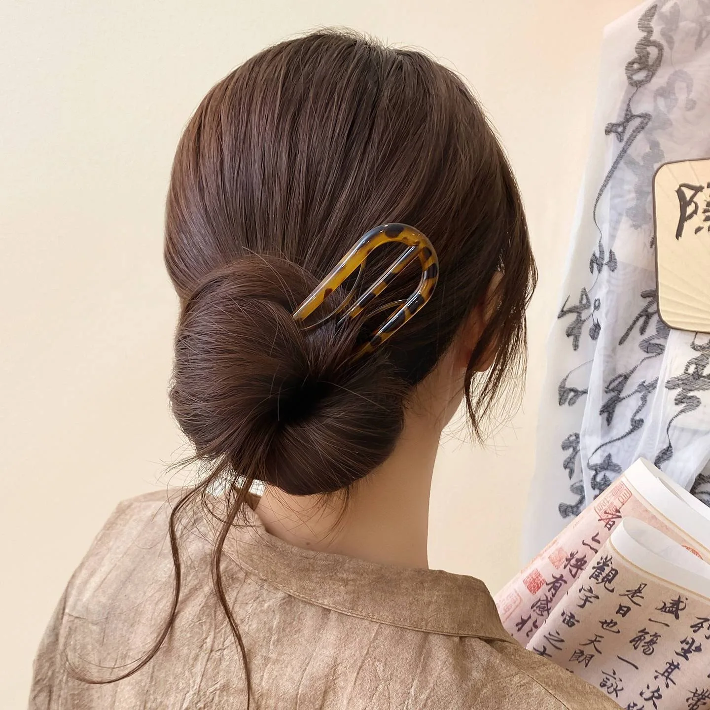 1 PC Acrylic U Shaped Hair Stick Vintage French HairPin Women Acetate Hair Accessories Retro Hairstyle Tool New Headwear image 2