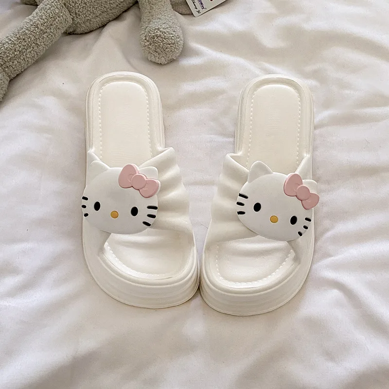 Cute Hello Kitty Women Slippers Sanrio Kawaii Summer Shoes Anime Cute Non-Slip Home Sandals Girls Student Thick Bottom Shoes
