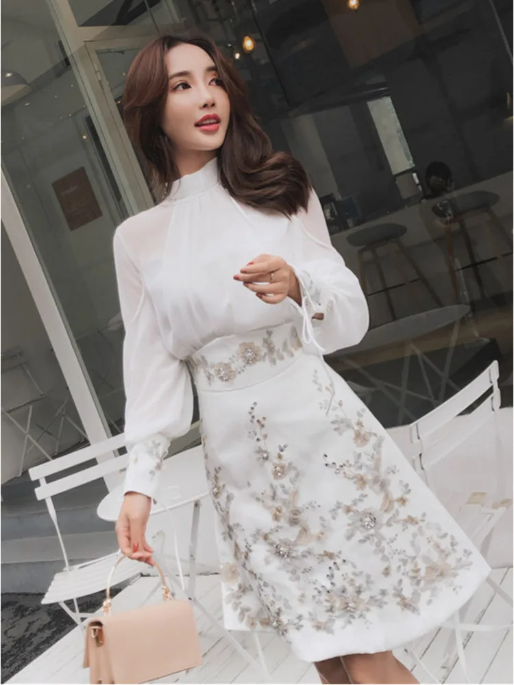 Runway Autumn Skirt Suits Women\'s Sets Fashion Lantern Sleeve Bows Chiffon Blouses Tops + Vintage Beaded Flower Appliques Skirts