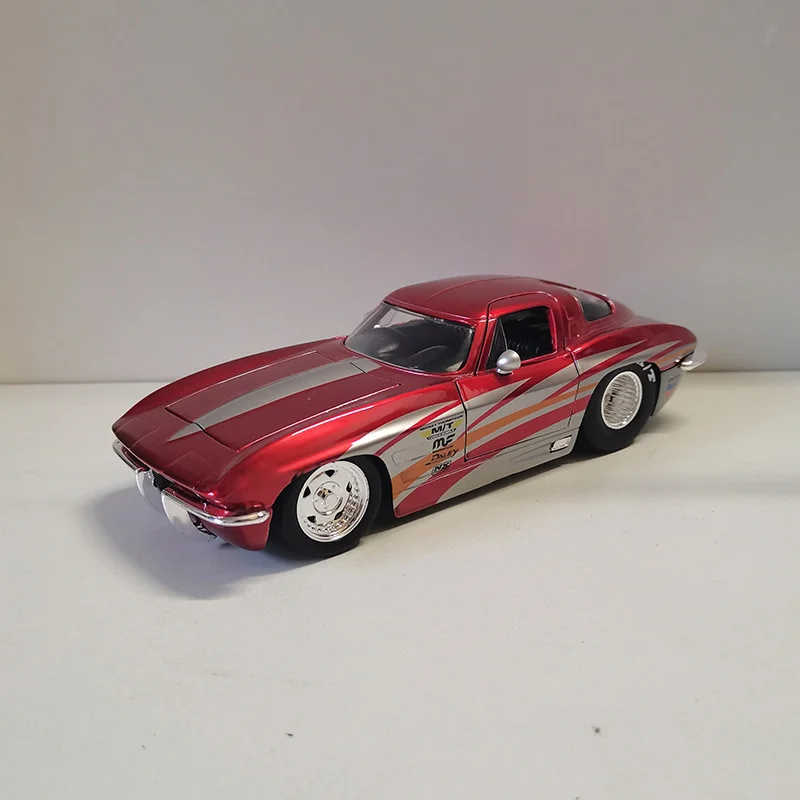 

JADA масштаб 1:24 сплав Corvette 1963, литой под давлением миниатюрный игрушечный автомобиль, имитация классической модели, коллекционные сувениры, демонстрационные подарки