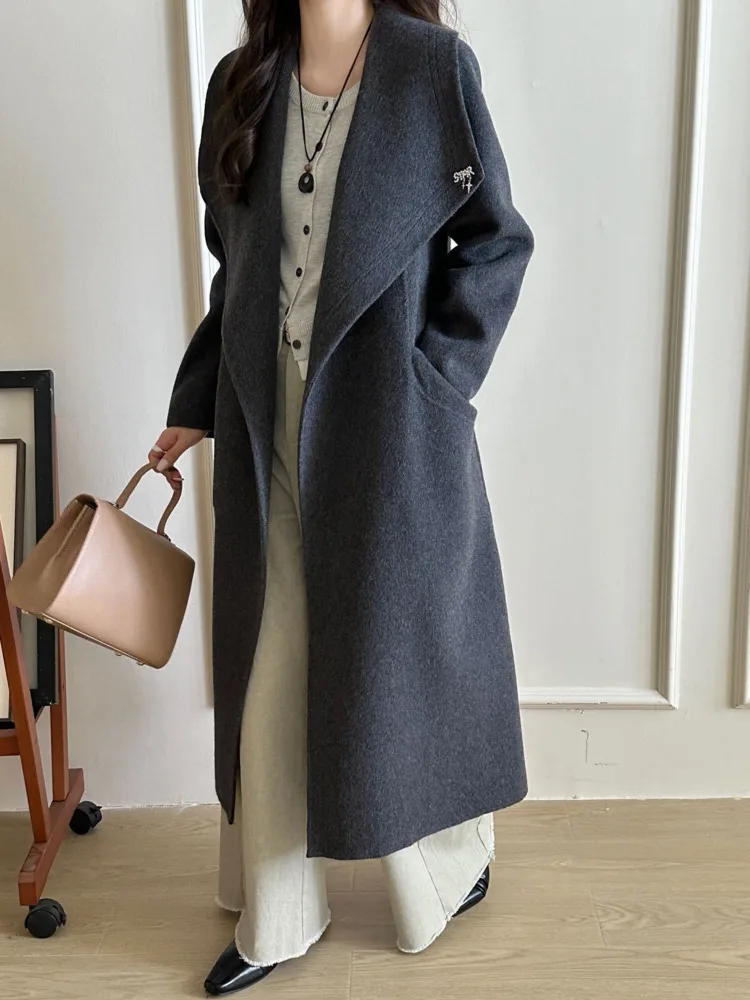 ZMEENNA レディース エレガント チャコール グレー ウール ブレンド ロング コート ワイド ラペル タイ ベルトとタッセル ディテール 冬 アウター ZM3707