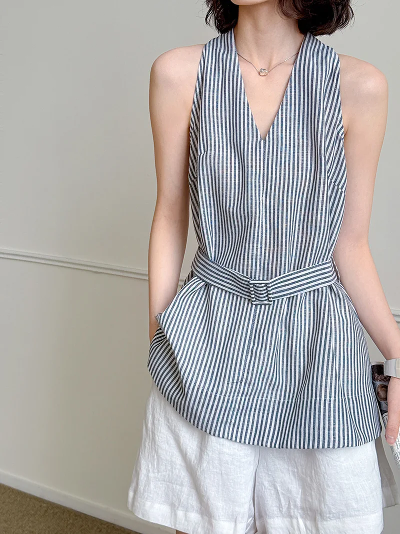 قميص بدون أكمام مخطط برقبة على شكل حرف V صيفي جديد