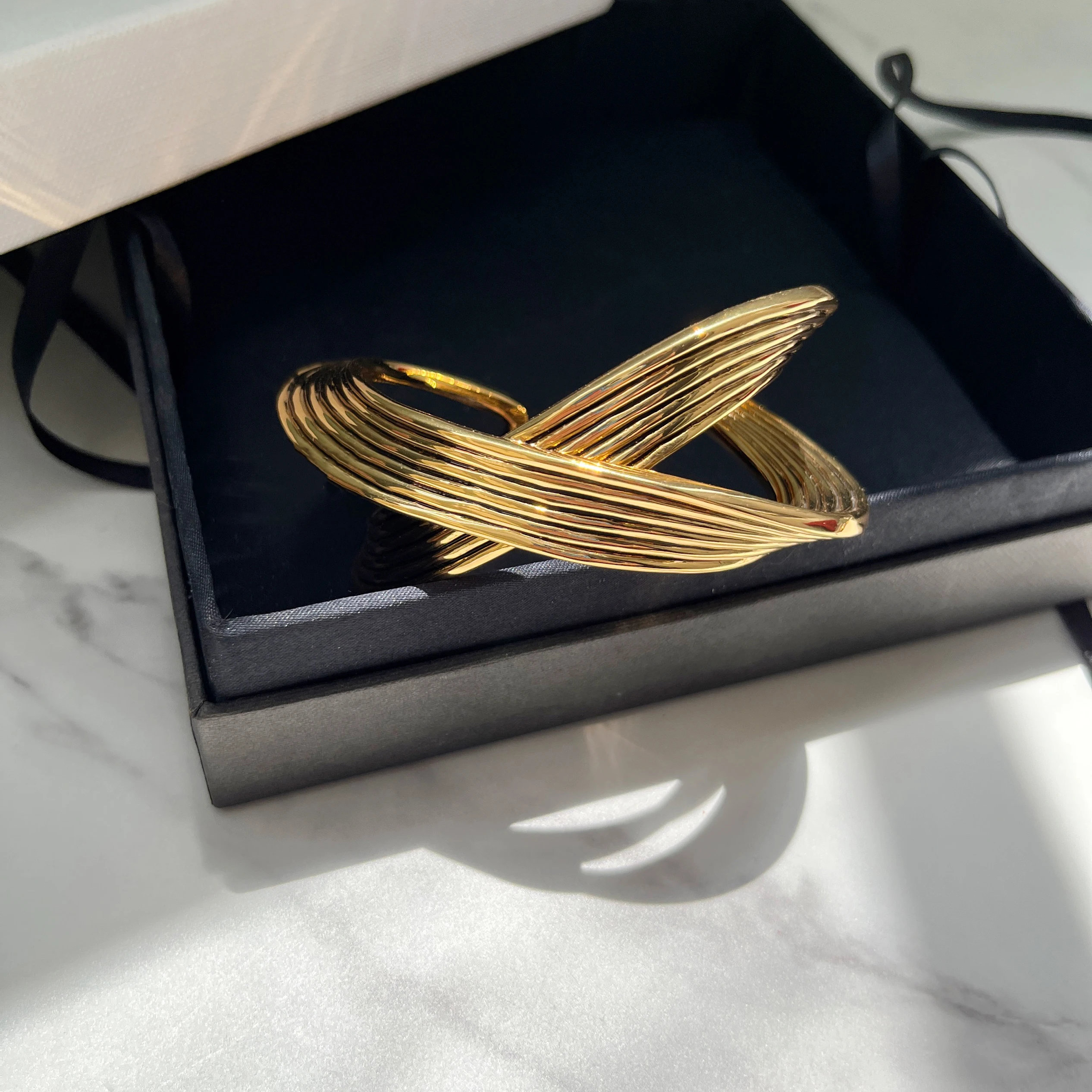 Europe America Fashion Designer Brass Plated Gold Top Quality Charm Bracelet Woman Luxury Jewelry Accessories