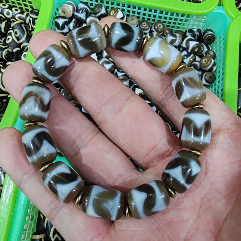 

Agate Dzi Bead Jade Bracelet Three Eyes Six Eyes Nine Eyes Tiger Tooth Ruyi Pattern Dzi Bead Bracelet
