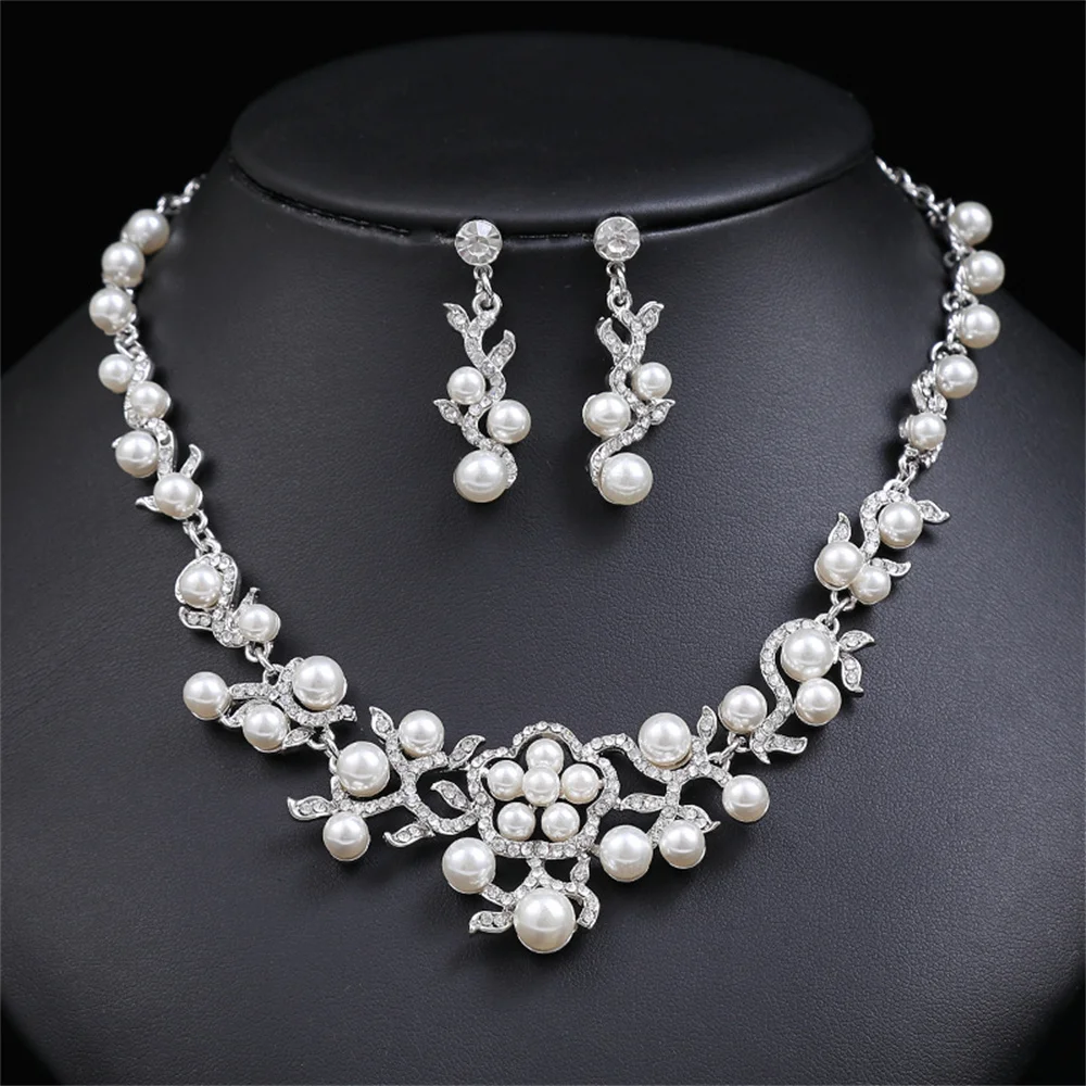 

Charm White Pearl Crystal Flower Choker Necklace Earring Woman's Elegant Wedding Jewelry Set Trendy Bridal Party Birthday Gift