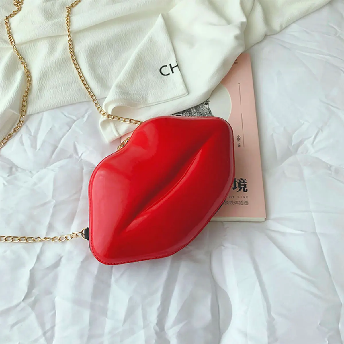 1pc Niche Red Lip Shaped Chain Bag, Novelty Mini Shoulder Bag, Women\'s Stylish Zipper Bag