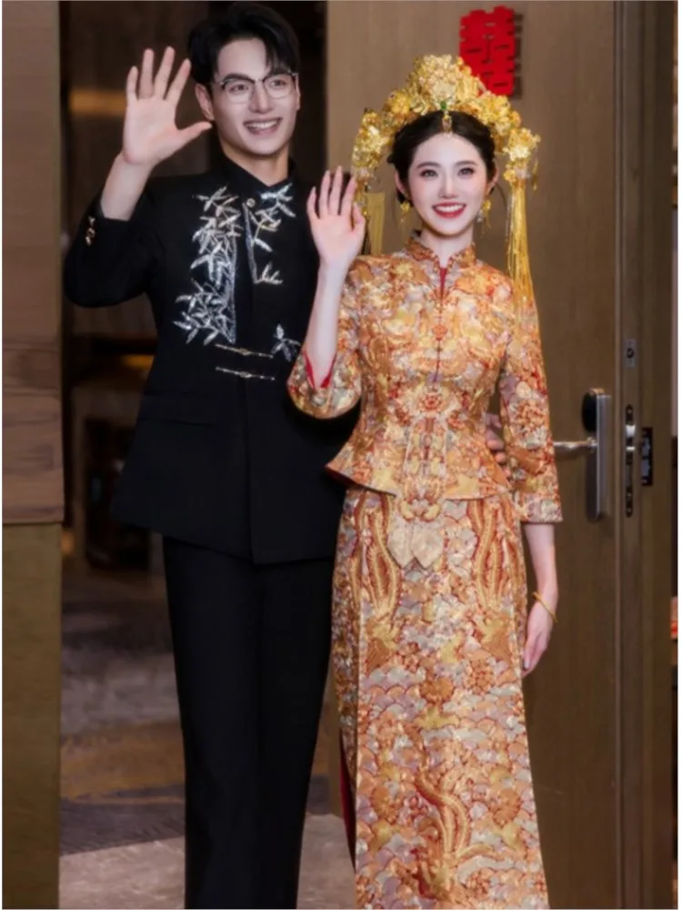The new style of Gua Huang Long Feng is a Chinese-style wedding dress for toasting and going out