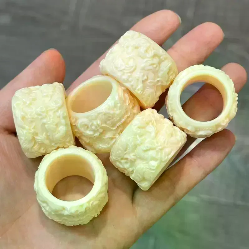 Dragon Thumb Ring Hand Carved Ivory Fruit Fine Pattern Retro Unisex Jewelry for Cosplay Party Accessory
