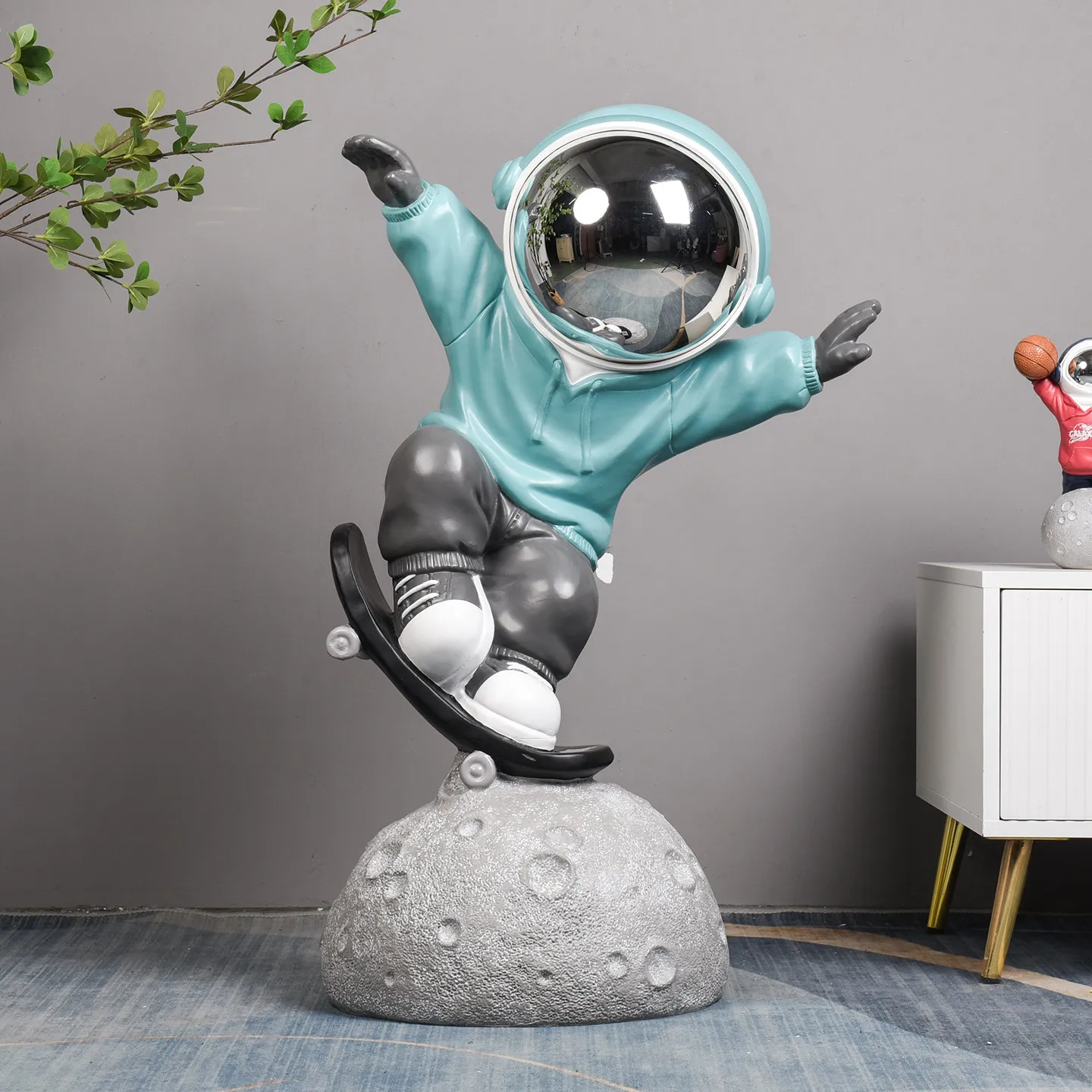 Home Decor Light Luxury Trend Astronaut Statues Large Floor Decor Living Room Office TV Cabinet Sculpture Art Ornaments Figurine