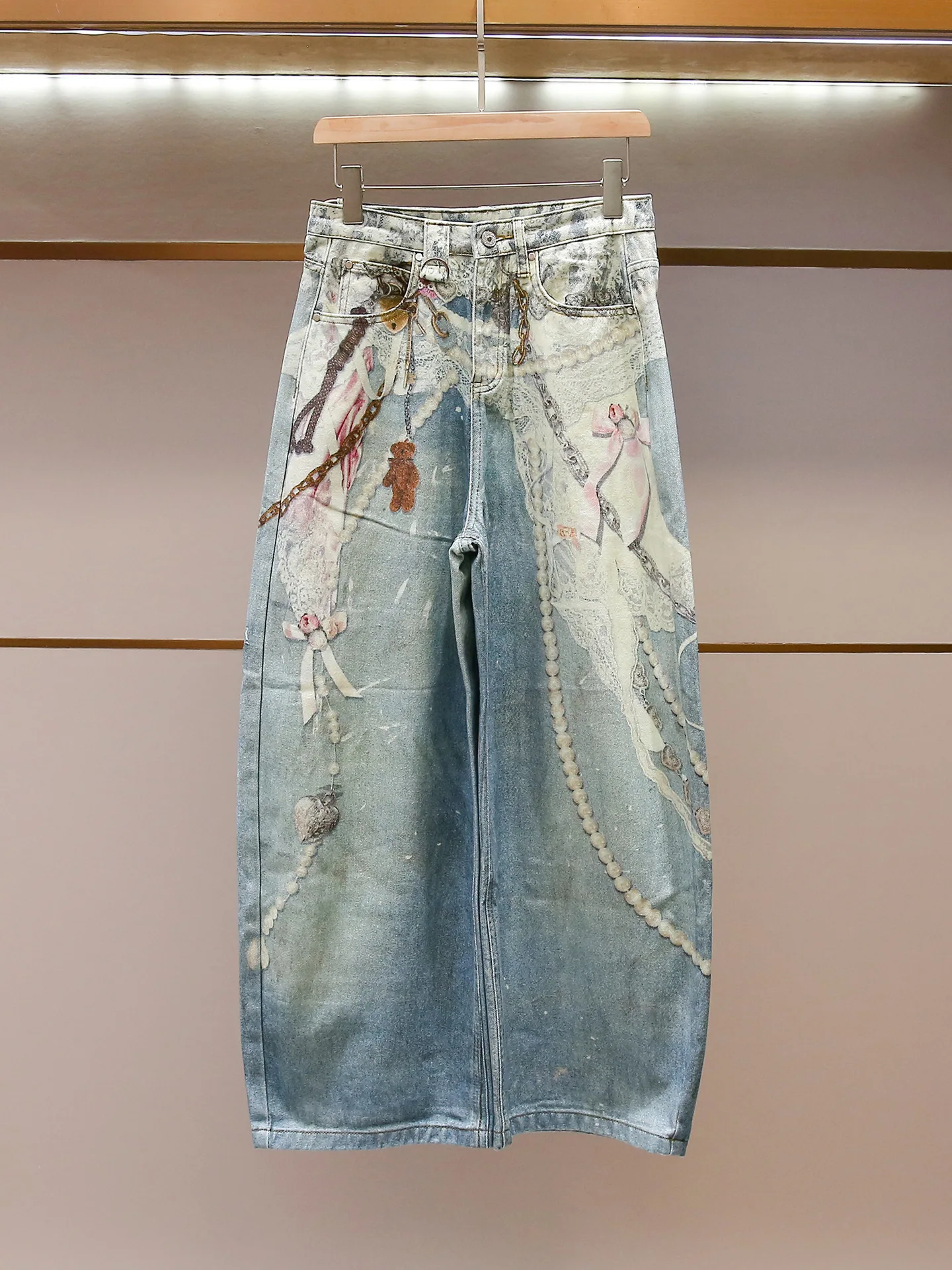 High-end Women's Clothing Spring New Locomotive Style Spice Girl Design Sense Printing A Word High Waist Jeans Women