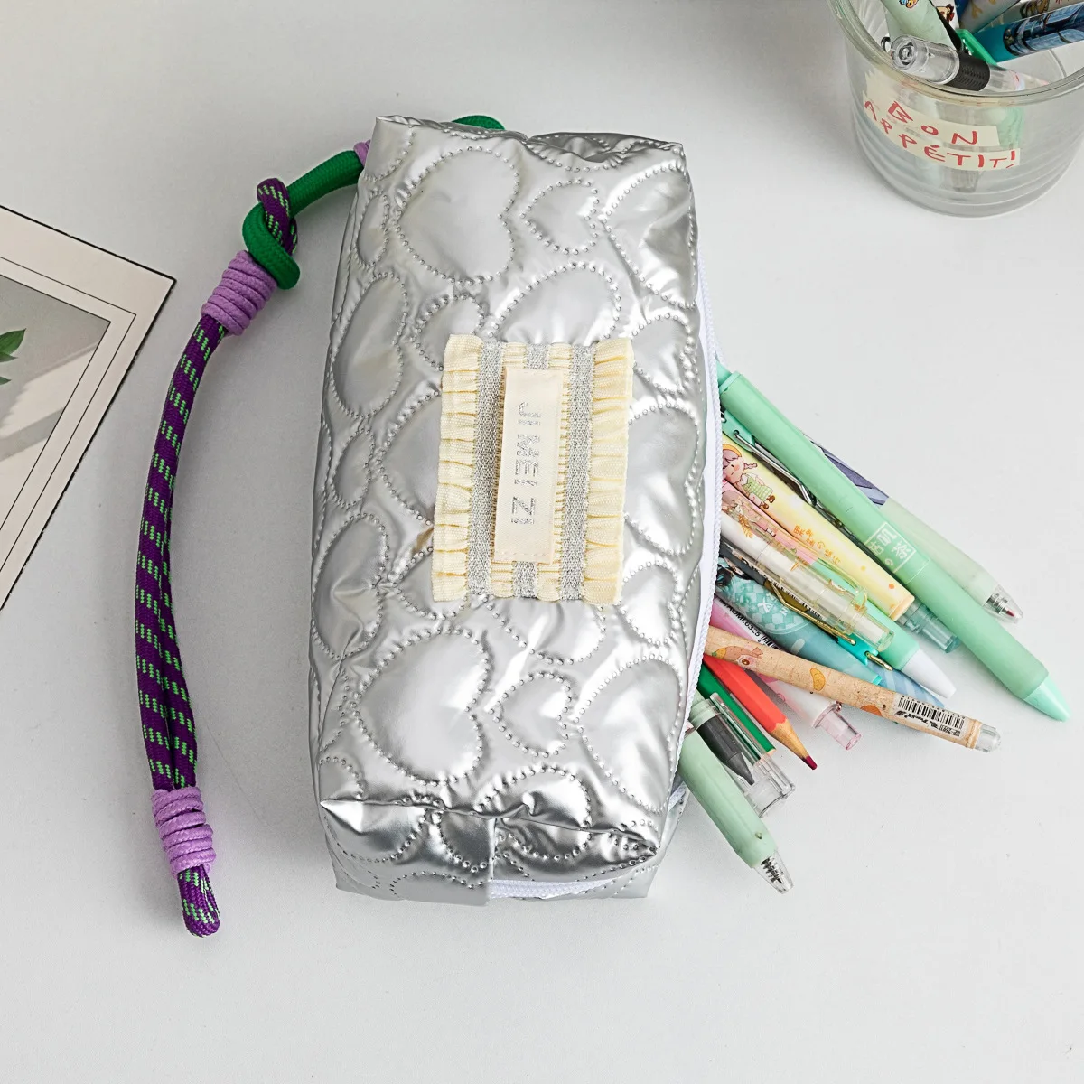 กระเป๋าใส่ดินสอสีเงิน 1 ชิ้น สำหรับเด็กผู้ชายและเด็กผู้หญิง สไตล์ลำลอง แฟชั่นเกาหลี กระเป๋าเก็บเครื่องเขียน อุปกรณ์การเรียน