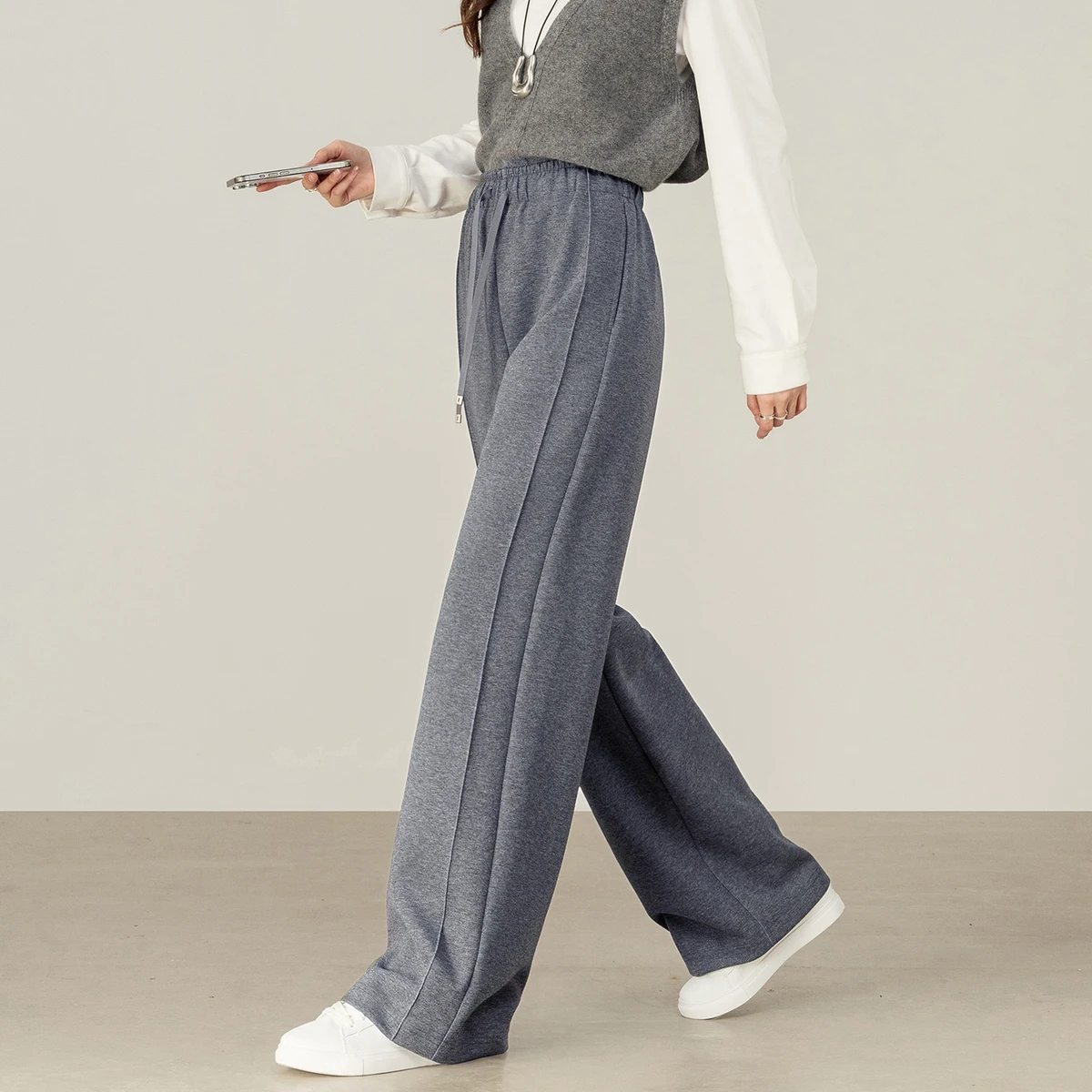SENTUBILA Women's Straight Pants 2026 Autumn New Solid Loose Fit Drawstring Elastic Waist Casual Versatile Knit Pants 153KA2628