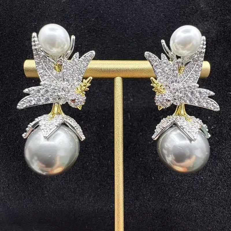 Medieval vintage diamond-encrusted bird bud pearl stud earrings light luxury high-end zircon medieval pearl earrings female
