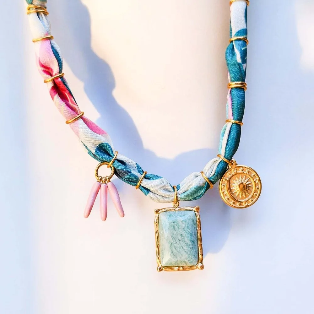 

New Colorful Scarves Necklace 18K Gold Plated Vintage Collarbone Chain Cherry Cool Style Jewelry Accessories Gift