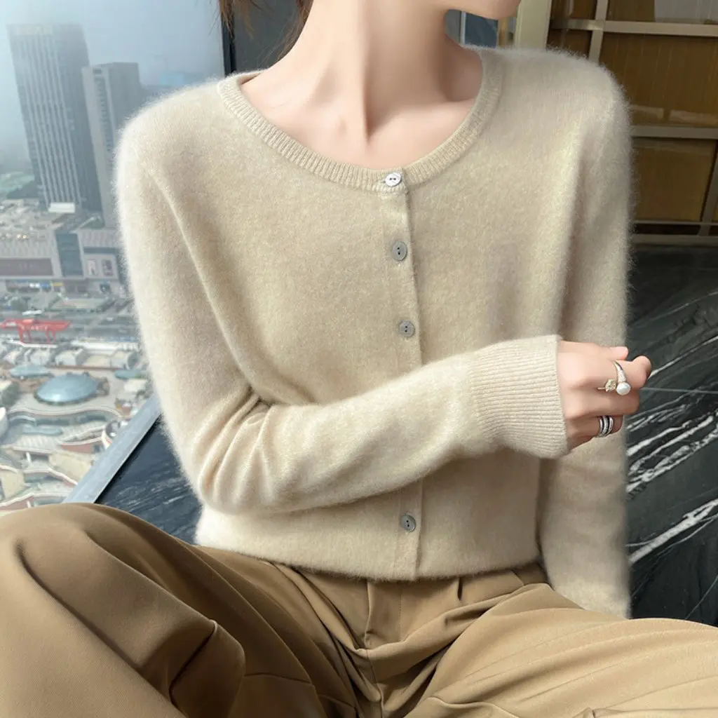 

Elegant Women's Cashmere Crewneck Sweater Long Sleeve Wool Knitted Cardigan for Autumn Winter All-match Basic Style