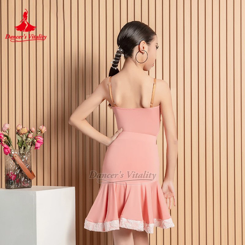 2色がオプションです ラテンダンスの優雅なドレス ダンサーの活力 ティーンエイジャー フロントくり抜きスタイル チャチャ サンバ トレーニング服