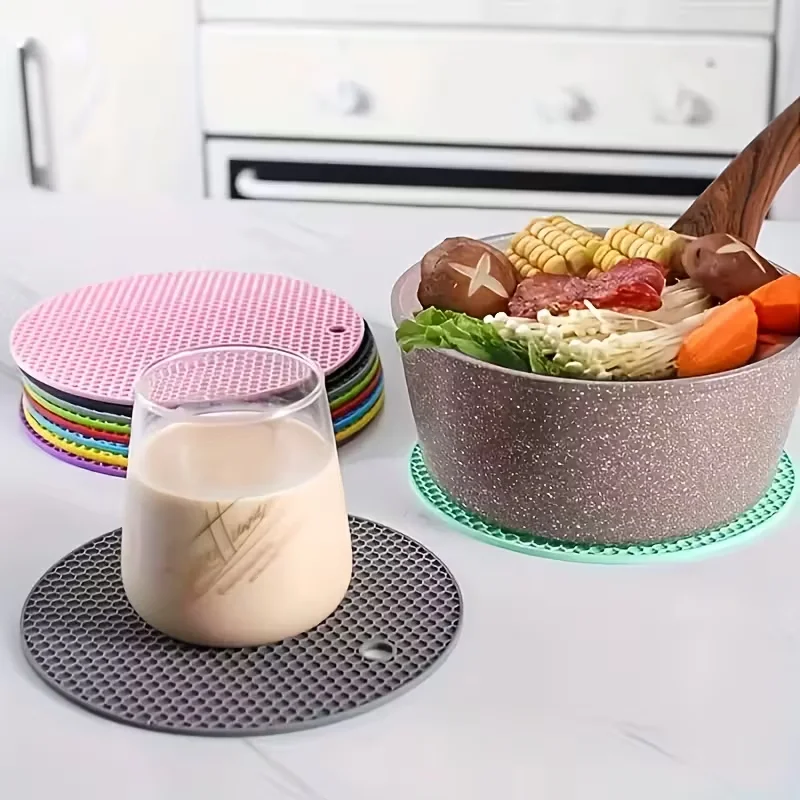 4 Round Kitchen Trivets, Reusable Heatproof Mat for Table Protection Under Hot Cookware & Dishes