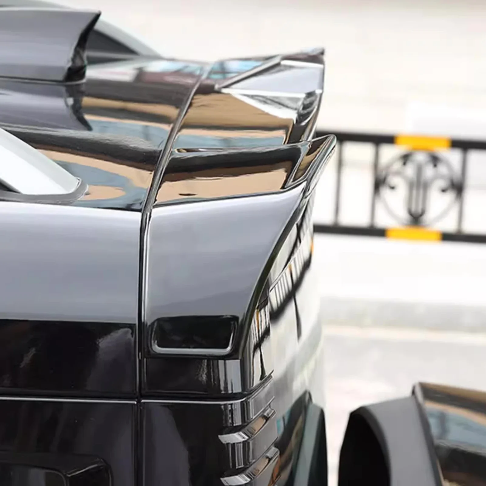 2023-2025 Chery Jetour Traveller T2 테일 윙 스포츠 스타일 스플리터 수정 된 외부 광택 블랙 용 자동차 지붕 스포일러 썸네일 3