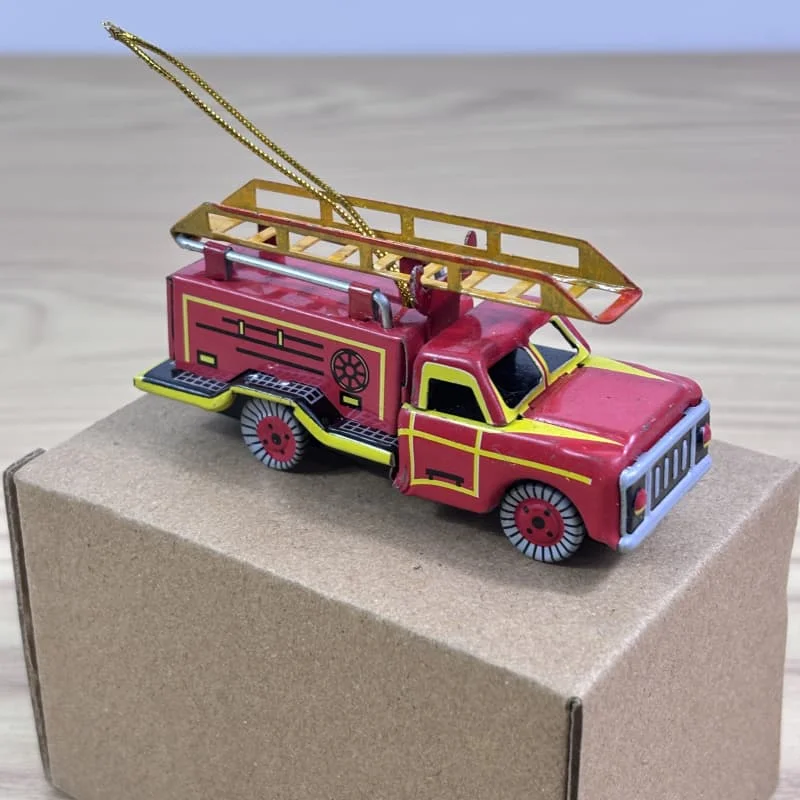 [Funny] Adult Collection Retro Wind up toy Metal Tin fire truck scaling ladder car pendant Clockwork toy model vintage toy gift