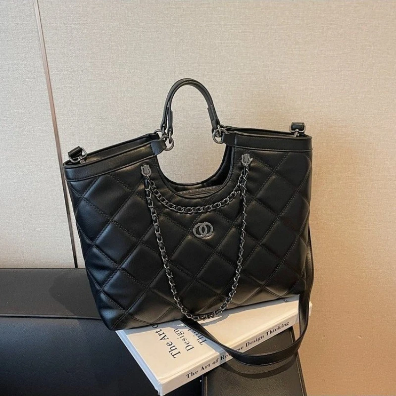 

High-End Stylish Clutch Mini Bag Minimalist Unique Casual Simple Elegant Leather Classic Designer