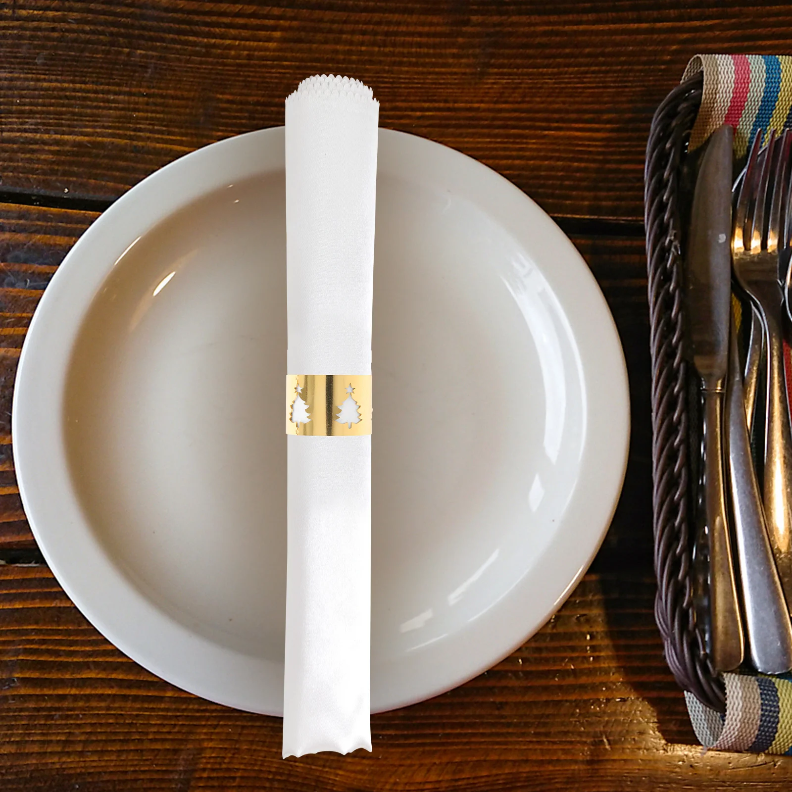 

4Pcs Christmas Tree Napkin Buckles Iron Hollow Design Dining Table Napkin Rings Holiday Party Decor Table Decors